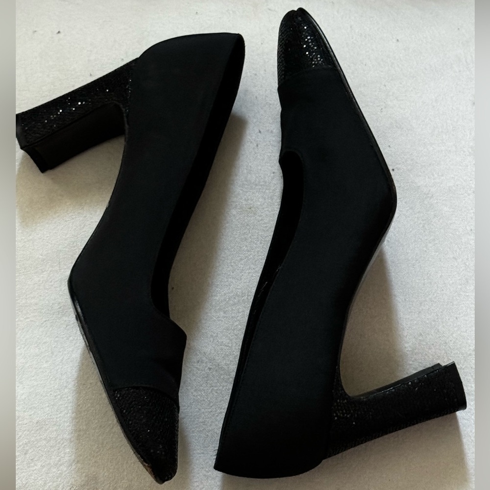 Evan Picone Spain black fabric black glitter front & heels‎ pumps shoes Sz 6 1/2